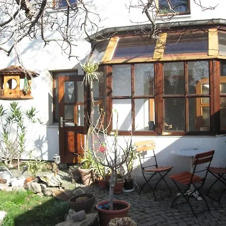 ゲストハウス Dresdner Hoehe ドレスデン