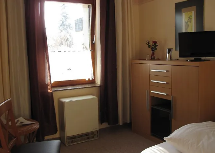 Dresdner Höhe Pensionat 3*